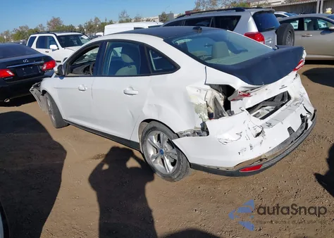 2014 Ford Focus Se z USA, uszkodzony, nr VIN 1FADP3F22EL119588
